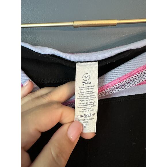 Ivivva Reversible Crops‎ - Picture 3 of 4